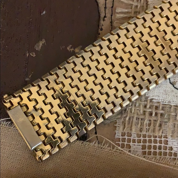 Vintage  large heavy wide gold plated bracelet - Picture 5 of 14